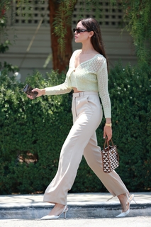 Eiza González feet photo thumbnail