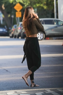 Eiza González feet photo thumbnail