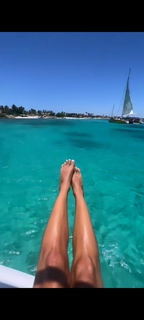 Giorgia Crivello feet photo thumbnail