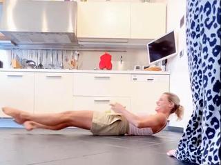 Michelle Hunziker feet photo thumbnail