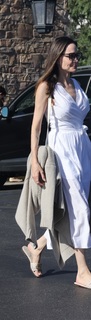 Angelina Jolie feet photo thumbnail