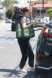 Kate Mara feet photo thumbnail