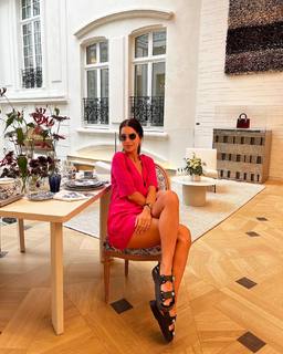 Zaira Nara feet photo thumbnail