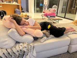 Kate Beckinsale feet photo thumbnail
