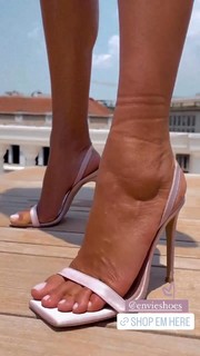 Doukissa Nomikou feet photo thumbnail