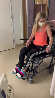 Justine Ezarik feet photo thumbnail