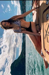 Xenia Tchoumitcheva feet photo thumbnail