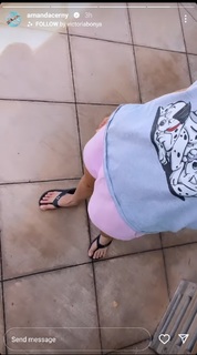 Amanda Cerny feet photo thumbnail
