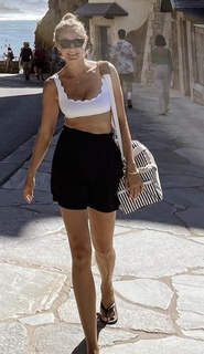 Malgorzata Socha feet photo thumbnail