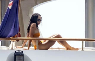 Zoë Kravitz feet photo thumbnail