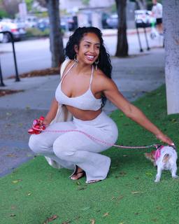 Qimmah Russo feet photo thumbnail