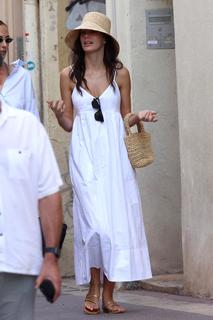 Camila Morrone feet photo thumbnail