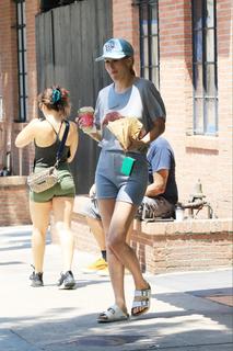 Rumer Willis feet photo thumbnail