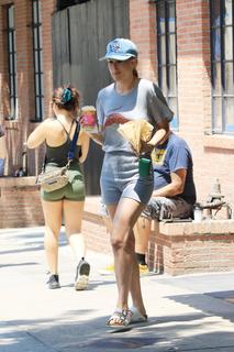 Rumer Willis feet photo thumbnail