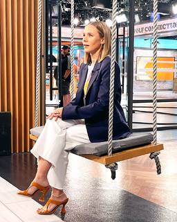 Kristen Bell feet photo thumbnail