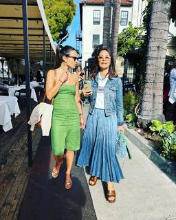 Jordana Brewster feet photo thumbnail