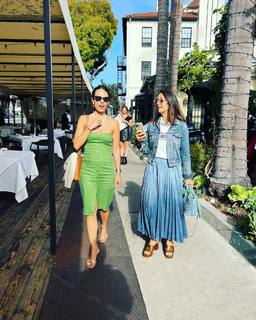 Jordana Brewster feet photo thumbnail