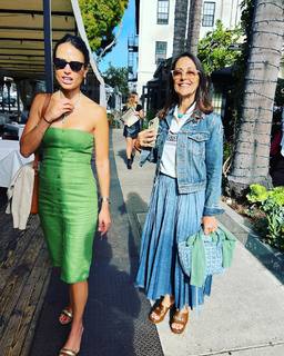 Jordana Brewster feet photo thumbnail