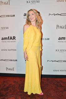 Sharon Stone feet photo thumbnail