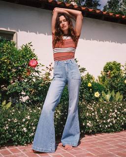 Phoebe Tonkin feet photo thumbnail