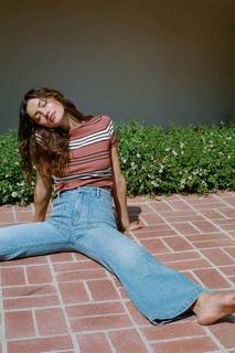 Phoebe Tonkin feet photo thumbnail