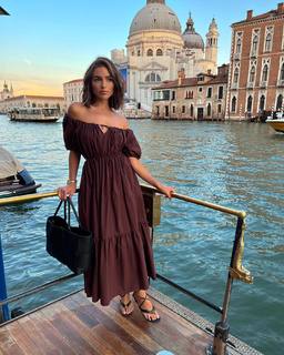 Olivia Culpo feet photo thumbnail