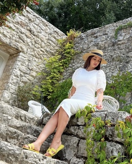 Dorra Zarrouk feet photo thumbnail