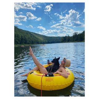 Shantel VanSanten feet photo thumbnail