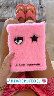 Chiara Ferragni feet photo thumbnail