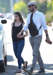Ashley Greene feet photo thumbnail