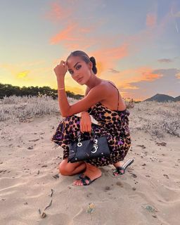 Giorgia Palmas feet photo thumbnail