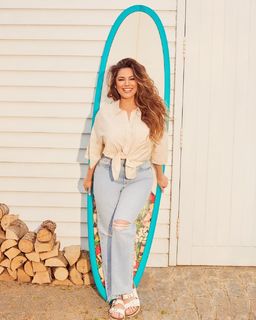 Kelly Brook feet photo thumbnail