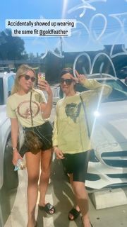 Katrina Bowden feet photo thumbnail