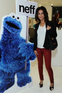 Emmanuelle Chriqui feet photo thumbnail