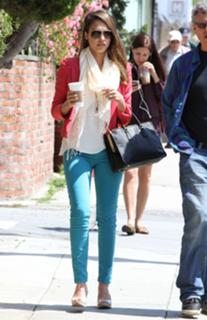 Jessica Alba feet photo thumbnail
