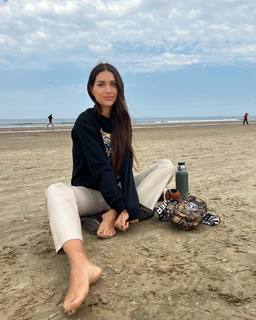 Zaira Nara feet photo thumbnail