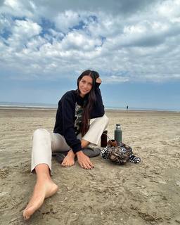 Zaira Nara feet photo thumbnail