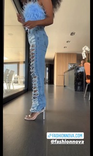 Christina Milian feet photo thumbnail