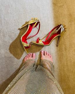 Thalía feet photo thumbnail
