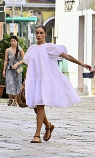 Olivia Culpo feet photo thumbnail