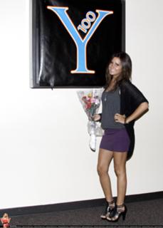 Ashley Tisdale feet photo thumbnail