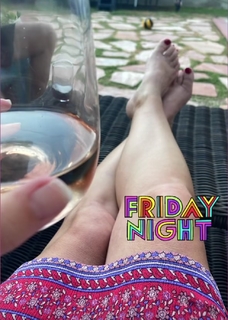 Angela Kinsey feet photo thumbnail