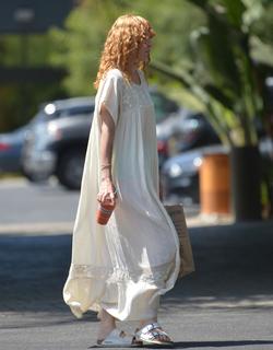 Rumer Willis feet photo thumbnail