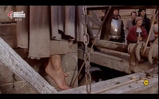 Anna Safroncik feet photo thumbnail