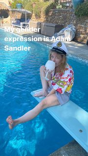 Suzanna Son feet photo 3