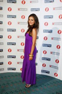 Phoebe Tonkin feet photo thumbnail