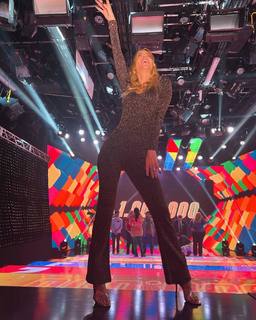 Nicole Neumann feet photo thumbnail