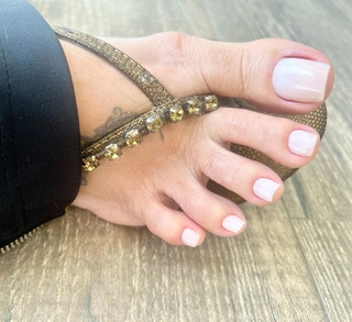 Karin Klemp feet photo thumbnail