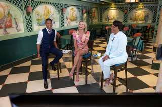 Amy Robach feet photo thumbnail