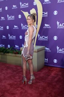 LeAnn Rimes feet photo thumbnail